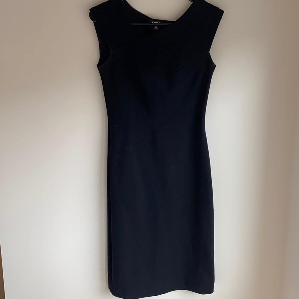 Dkny asymmetrical sleeve dress